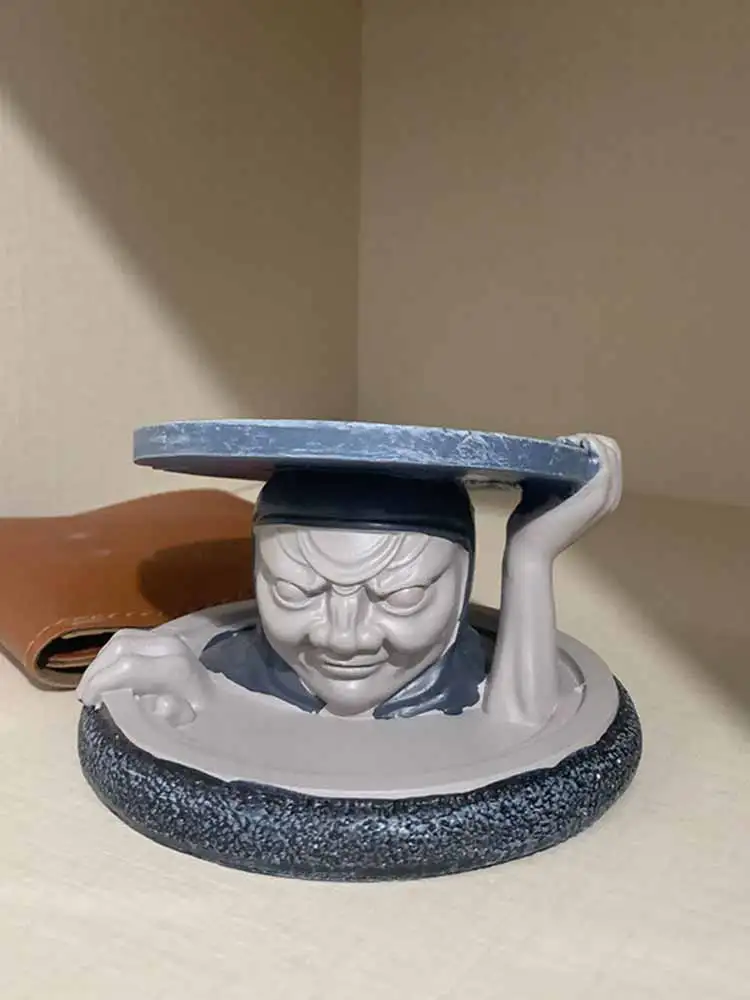 

Sewerman Savage Stone Sculpture Innovative Resin Sewer Worker Decor Scary Funny Statue for Garden Decoration Backyard Ornament