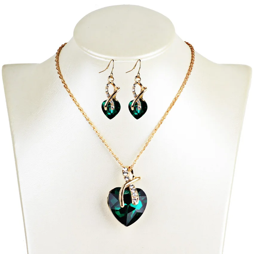 Набор ювелирных изделий ожерелье и серьги с кристаллами в виде сердца из горного