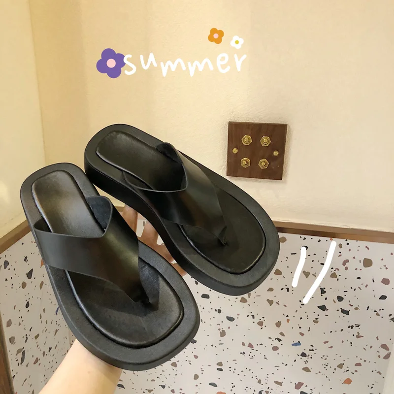 Сланцы женские резиновые шлепанцы на плоской подошве летние сандалии модная