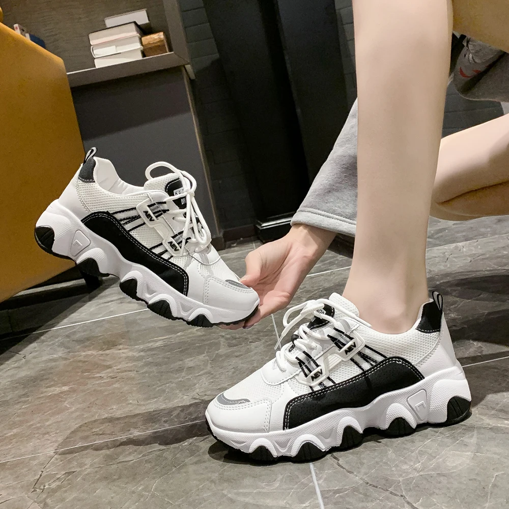 

Женские кроссовки, Белые Повседневные кроссовки на платформе, сезон осень 2021, спортивная обувь для бега и ходьбы, женские кроссовки на танке...