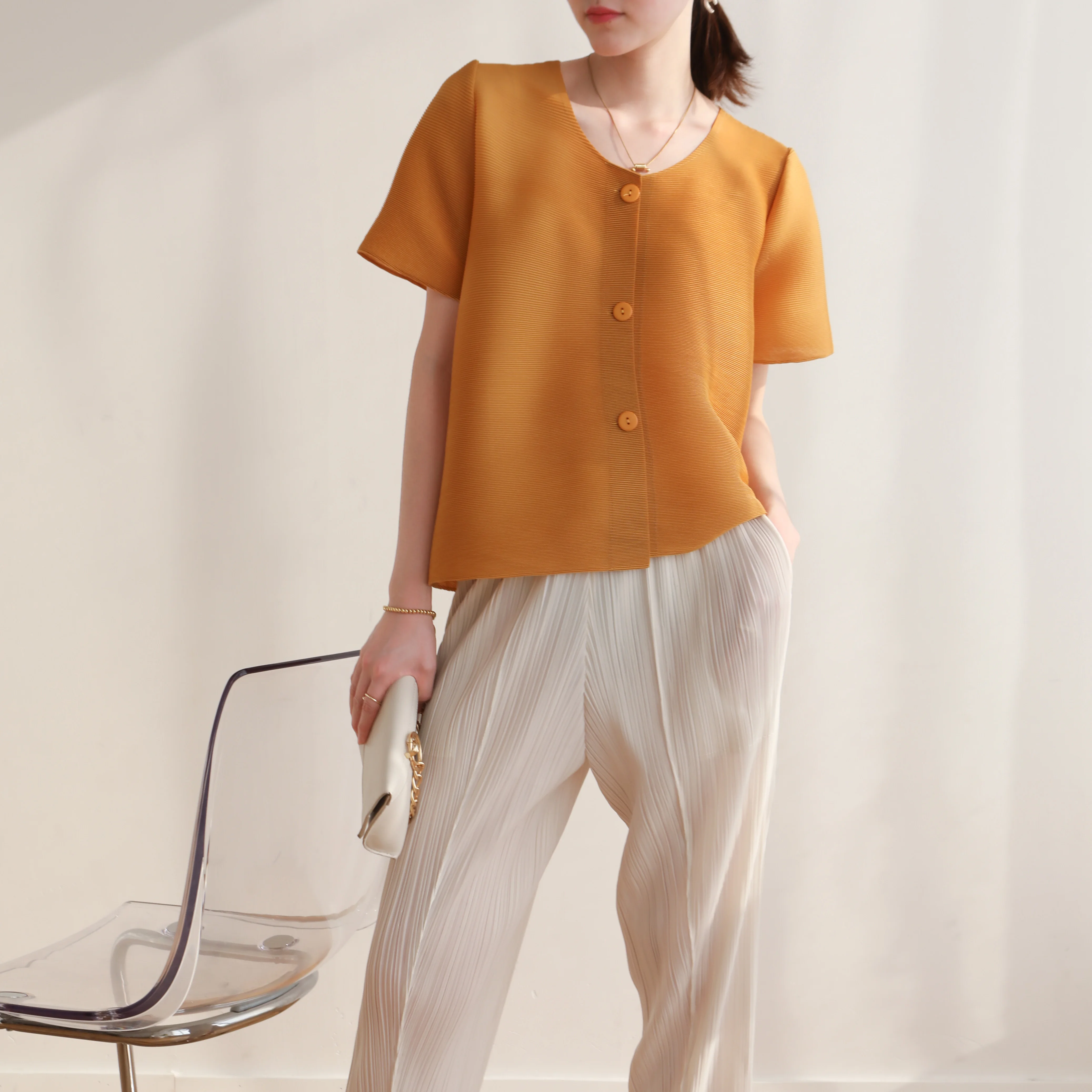 Trendy 2020 Issey Miyake pleated summertime plus-size loose T-shirt Super Shinmei fashion short-sleeved