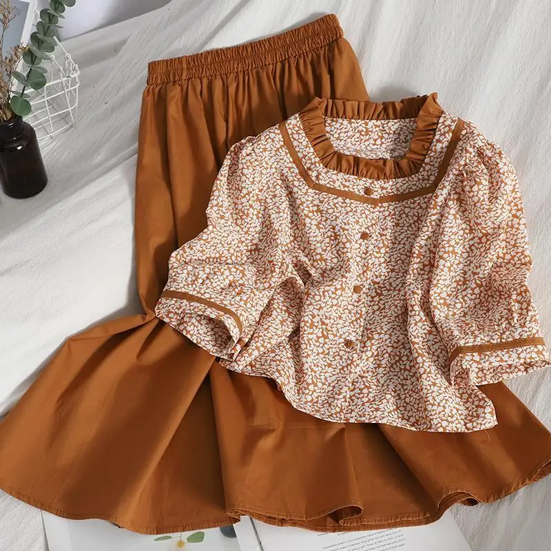 

Skirt Suit, Square Collar, Puff Sleeves, Buttoned Short Print Small Shirt + Thin Solid Color Skirt, Two-piece Women's Summer