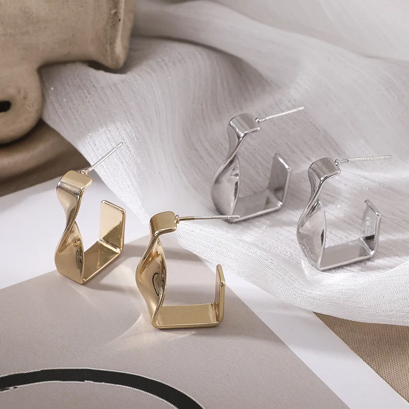 

Fashion square earrings geometric distorted sense of metal stud earrings fashion women wear earrings jewelry accessories