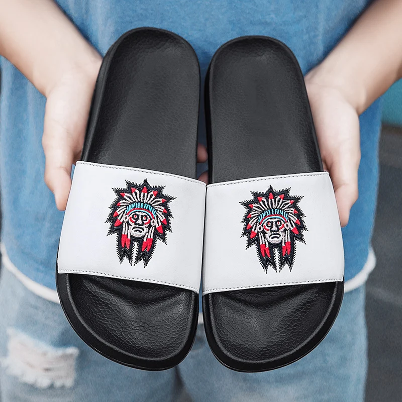 

Men Shoes Sandy Beach Simplicity Indoor Slippers Light Men's Sandals High Quality Thick Bottom Outdoor Wear-resistant