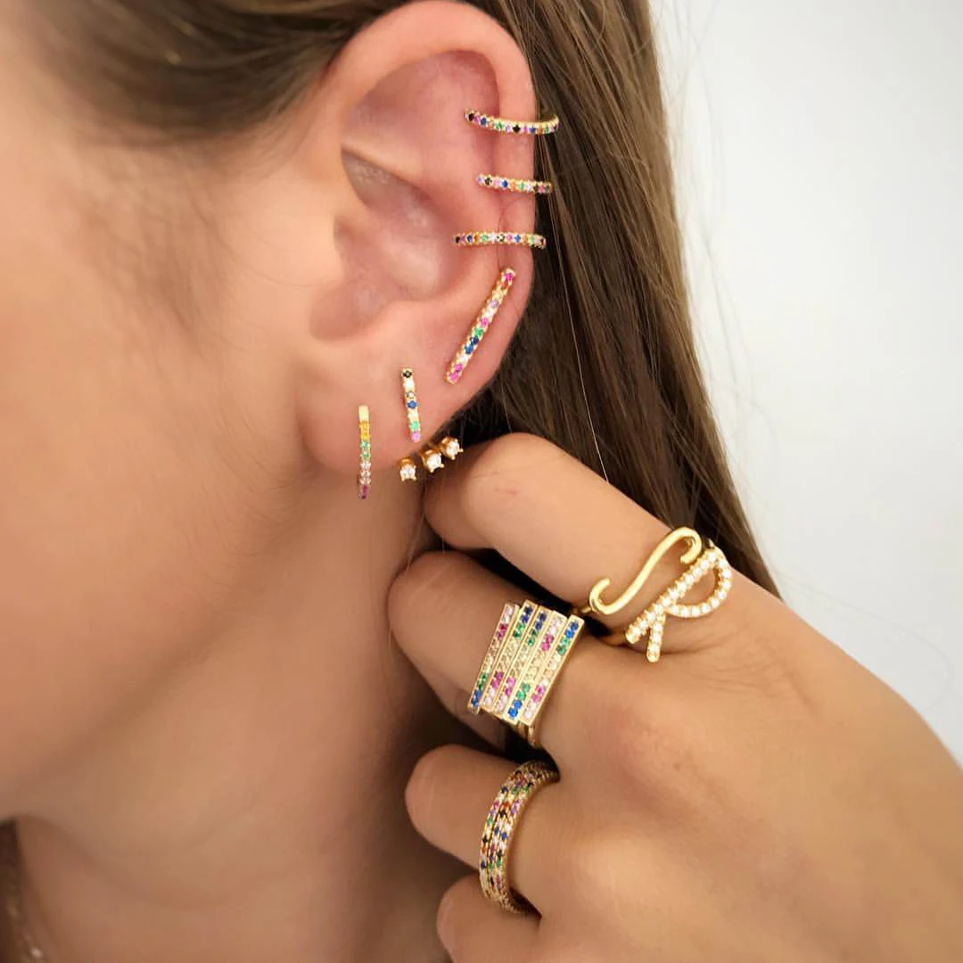 Разноцветные серьги с радужными Фианитами Золотые заполненные искусственными