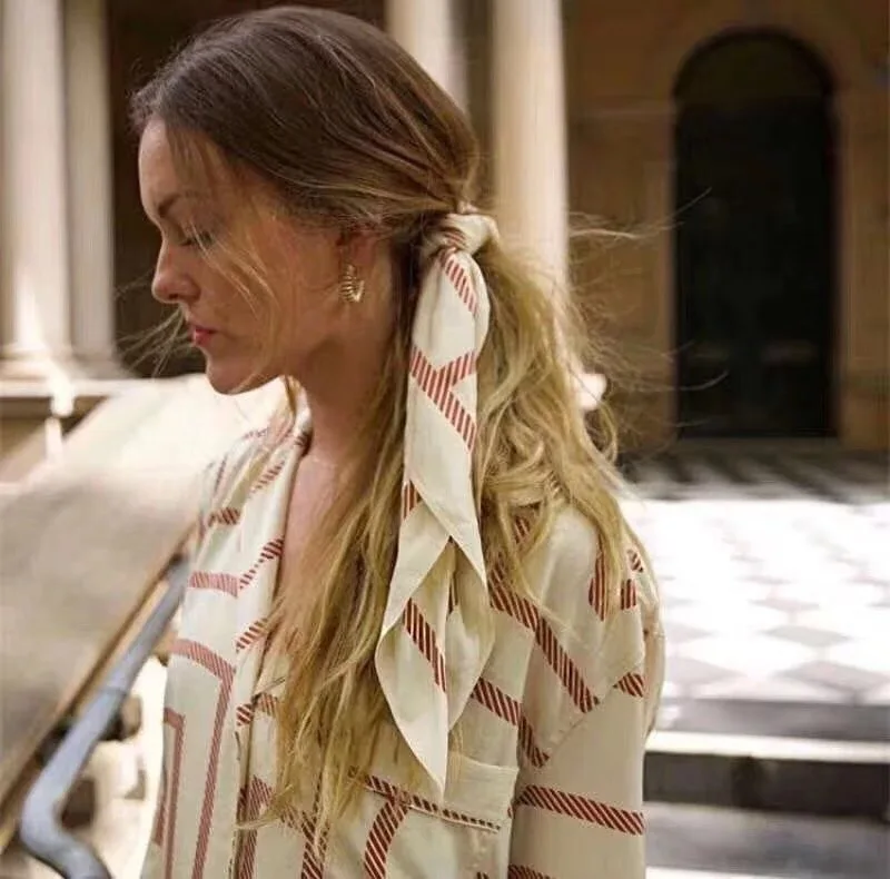 Женский платок в полоску ElfStyle шарф из 100% шелка с монограммой красного цвета