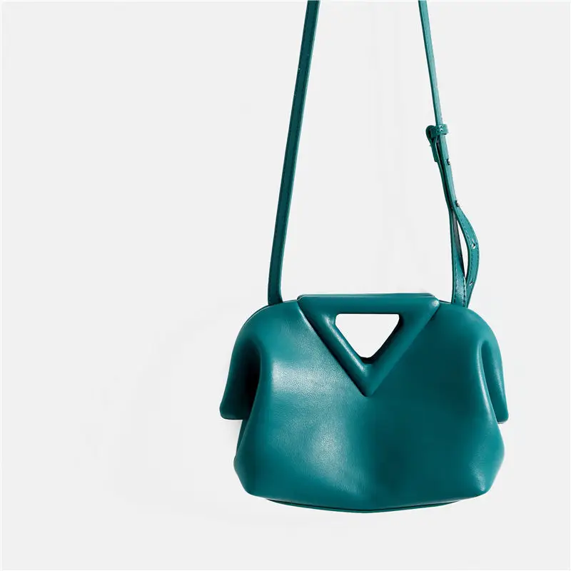 

Inverted triangle V neck bag Pouch Designer Clouds Bags for Women Stylish Female Purse Lady Daily Tote Soft Dumpling Handbags