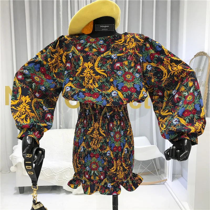 Платье-карандаш с рукавом-фонариком выше колена богемным принтом лето 2020 |