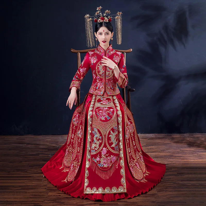 

Exquisite Bride Costume Toast Clothing Red Chinese Women Wedding Dress Embroidery Cheongsam Chinese Style Marriage Suit