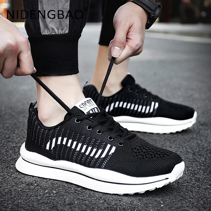 2021 Mens Running Shoes Lightweight Sneakers Fly Weave Breathable Outdoor Walking Casual Sports Shoes Lace Up Tenis Masculino