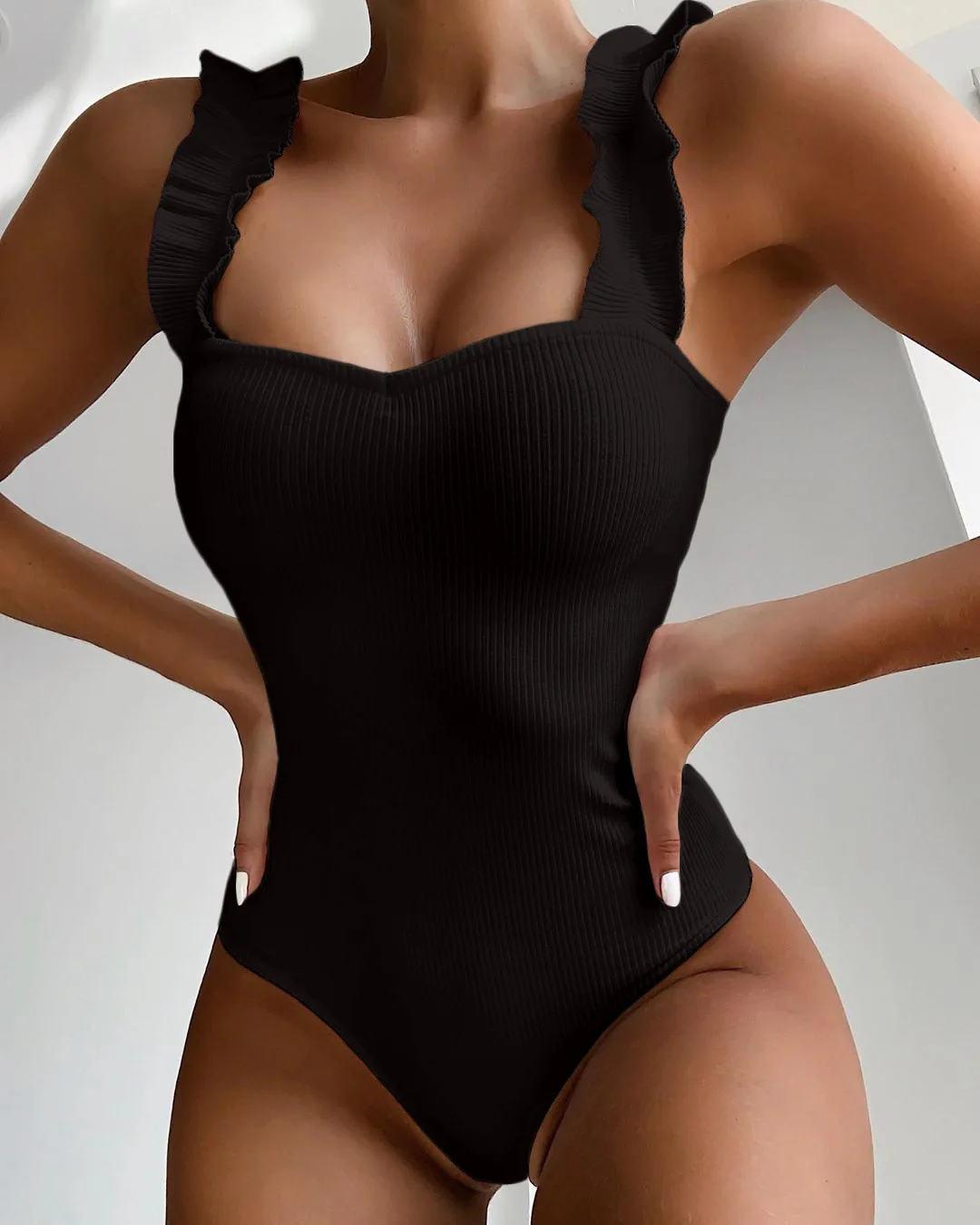 

Qeils Sexy High Cut One Piece Swimsuit Push Up Bodysuit Ruffle Strap Swimwear Women 2021 Bathing Suit Summer New Red Beachwear
