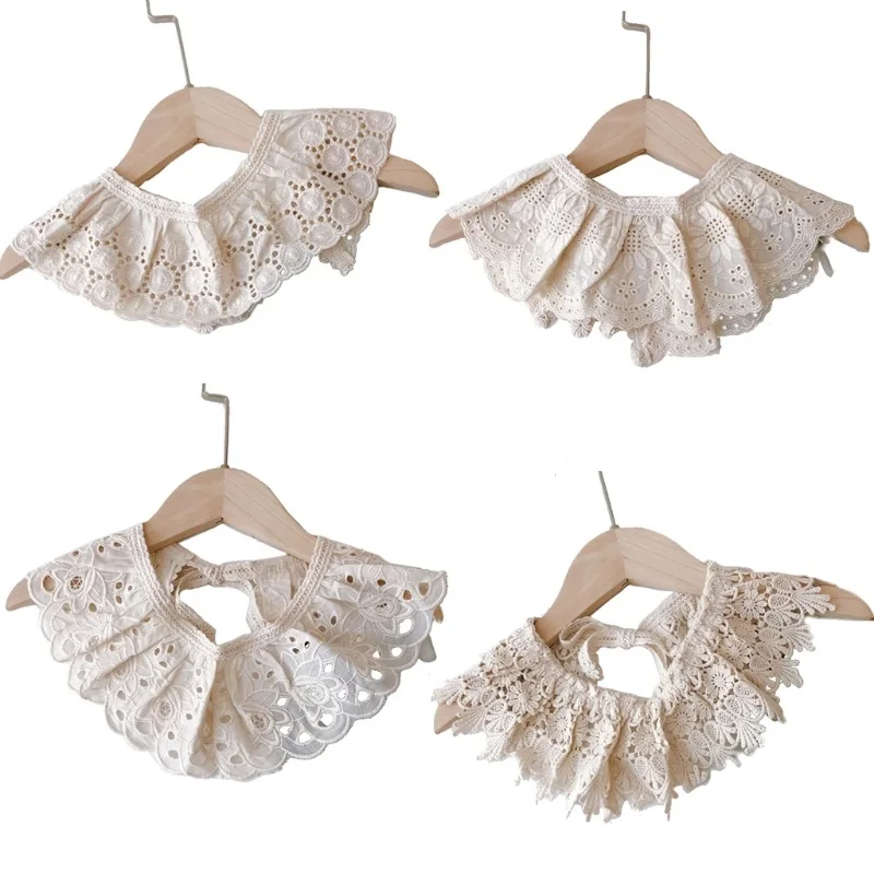 

Детские кружевные нагрудники в Корейском стиле с цветочным рисунком, милые хлопковые нагрудники с вырезами и ложным воротником для маленьк...