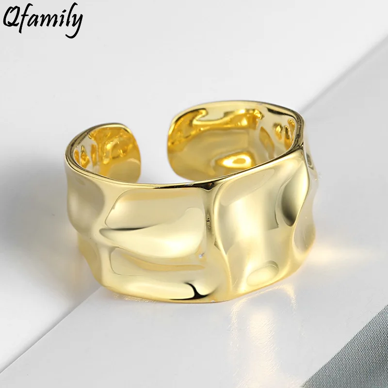 Женская серебряная вогнутая выпуклая Ширина Искусственная поверхность Открытое