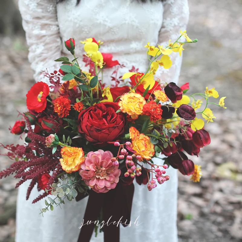 

EillyRosia Ins Forest Vintage Bridal Bouquet Retro Red Orange High Saturation Holding Flowers Bride Simulation Wedding Bouquet