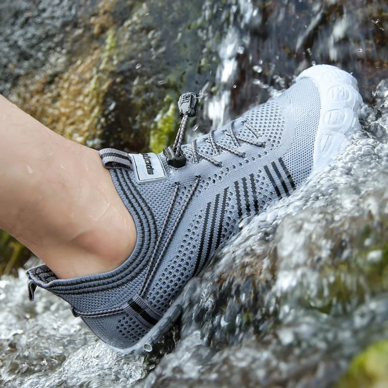 2021 Summer Upstream Shoes Women Breathable Mesh Quick Dry Water Couple Light Men Beach Sandals Diving Swimming | Спорт и