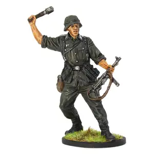 Автоматчик с гранатой Вермахт (Германия) 1942-45 гг - окрашенный оловянный солдатик фигурка 54 мм B44HP
