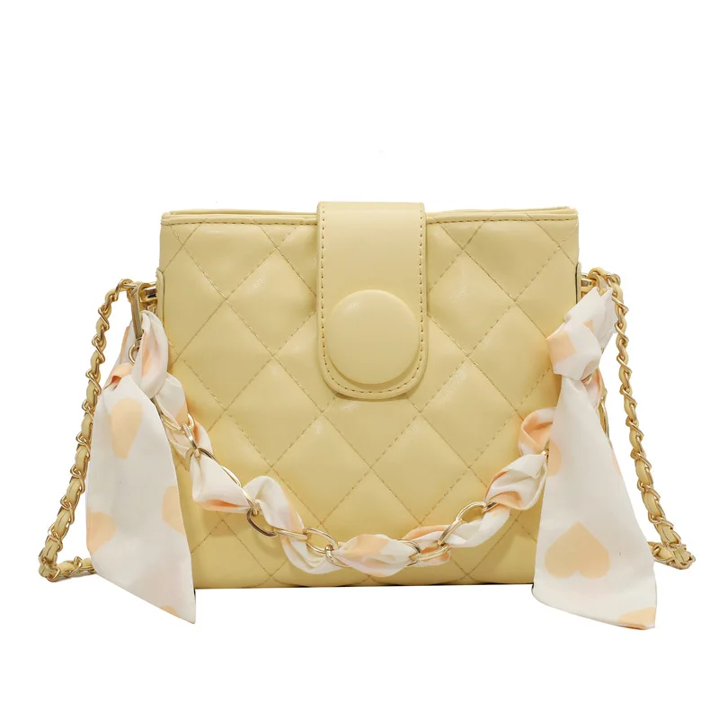 

Textured Luxury Leather Shoulder Bag 2021 New Trendy Fashion Silk Scarf Chain Shoulder Messenger Bag Rhombus Bucket Bag