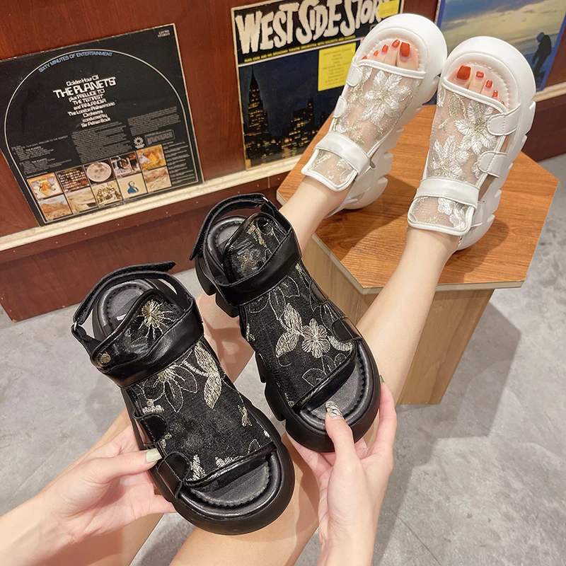 

Rimocy Summer Mesh Print Gladiator Sandals Women Elegant Vintage Hollow Out Chunky Sandalias Mujer 2021 Casual Platform Sandals