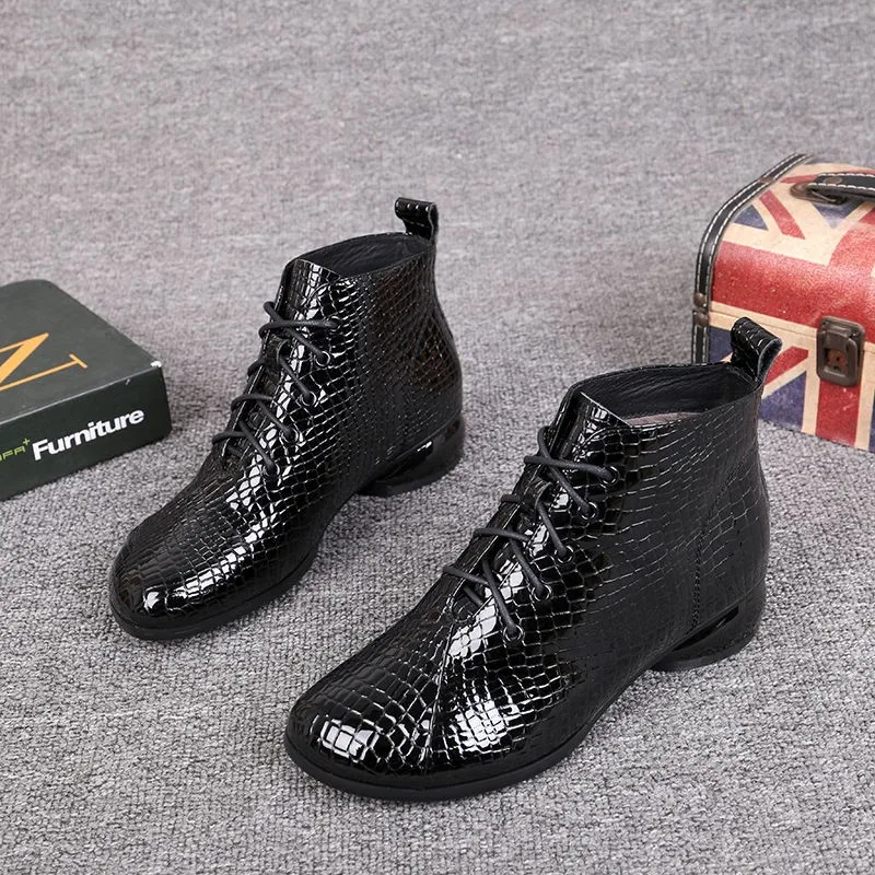 

Ботинки мужские из натуральной кожи, на шнуровке, с острым носком