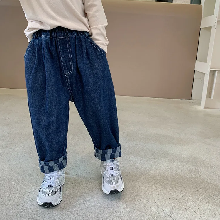 Детская одежда Детские хлопковые джинсы с эффектом потертости Новинка осени 2021