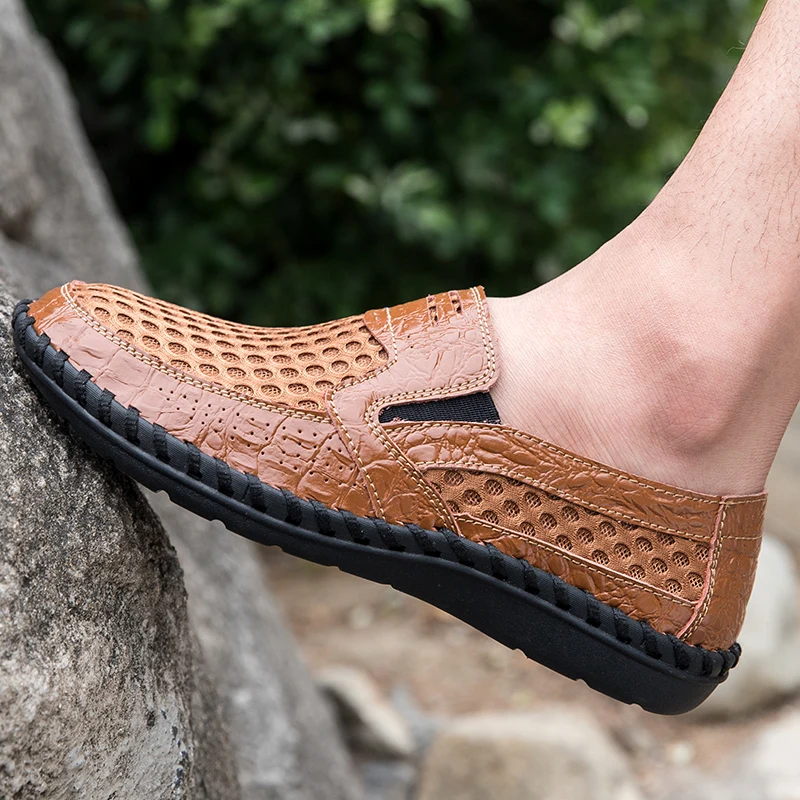 

New Men's Casual Shoes Summer Breathable Mesh Men's Shoes Comfortable Sneakers Outdoor Flat Loafers Non-Slip Men's Driving Shoes