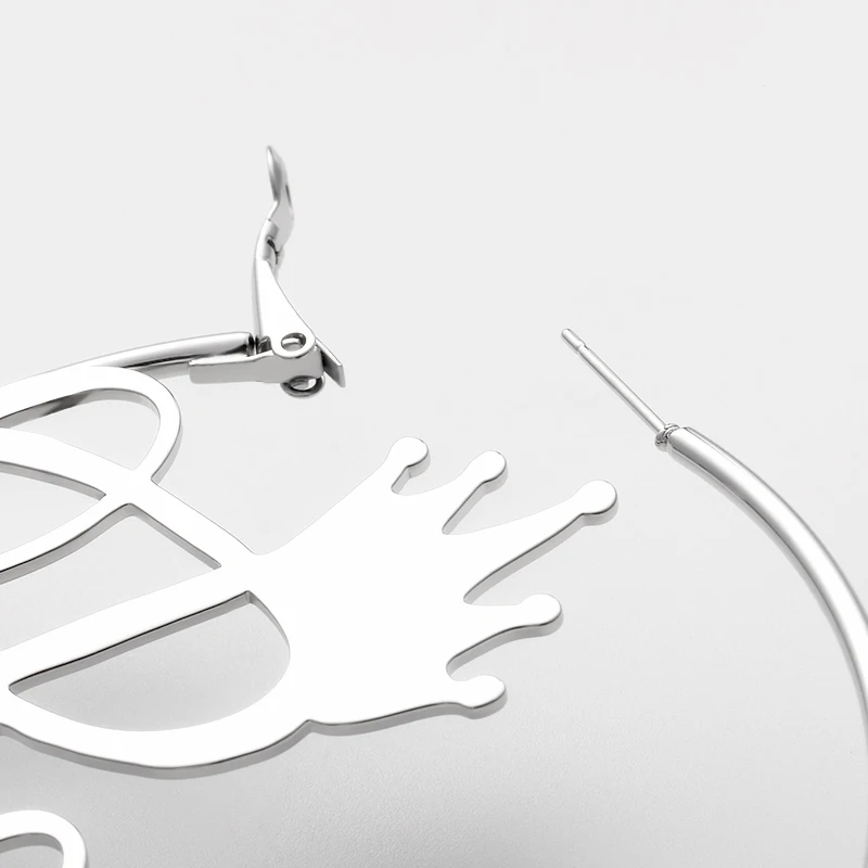 Большие серьги кольца с именем под заказ большие гладкие круглые короной для