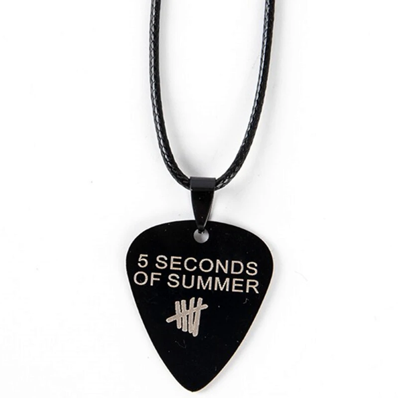 

Новинка, модная музыкальная лента 5 секунд лета, подвеска для гитары в форме сердца, ювелирные изделия, подвеска с крутящим моментом, модное ...