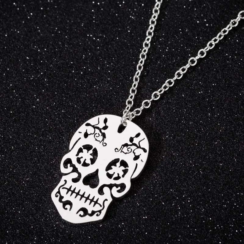 

WANGAIYAO new personality hollow ins necklace pendant stainless steel skull necklace female creative commemoration day small gif
