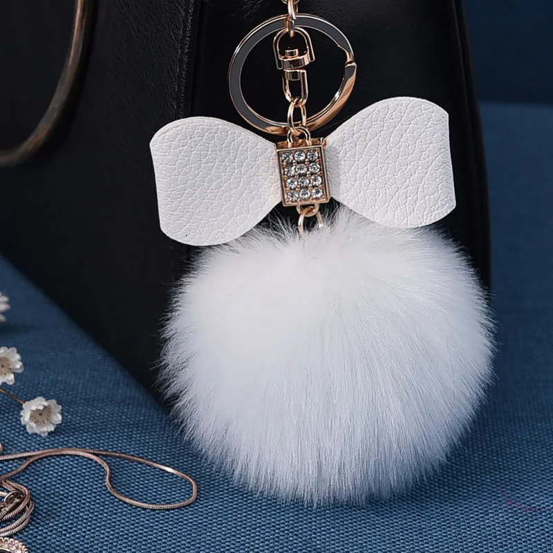 Невероятно милые домашние тапочки с аппликациями в виде пушистых кроликов