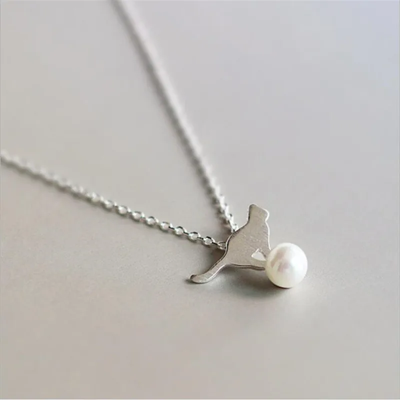 

Elegant Brushed Cat with Pearl Pendant Necklace for Woman Ladies Silver Color Jewelry Korean Fashion Accessories SN240