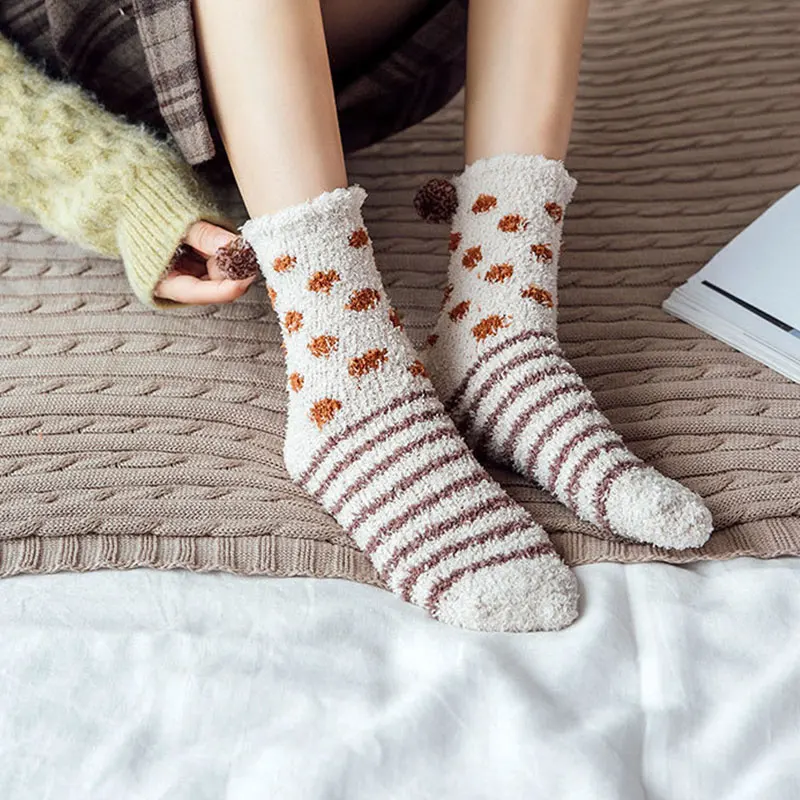 

women Coral Fleece Socks Comfort Striped Winter Socks indoor Floor Socks Sleeping Socks Cute Thick Socks skarpetka calcetines