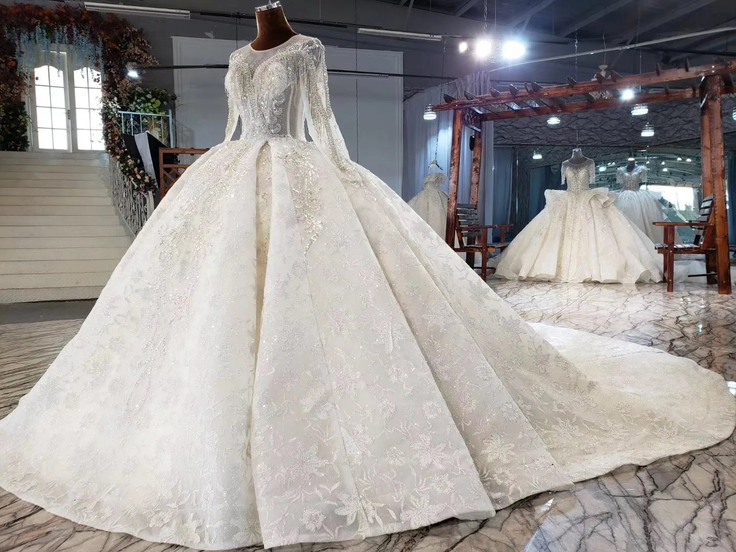 Luxury Sheer Tulle Wedding Dress Sexy Tessals Full Pearl Beaded Bridal Ball Gown 2021 Custom Made Vestido De Noiva