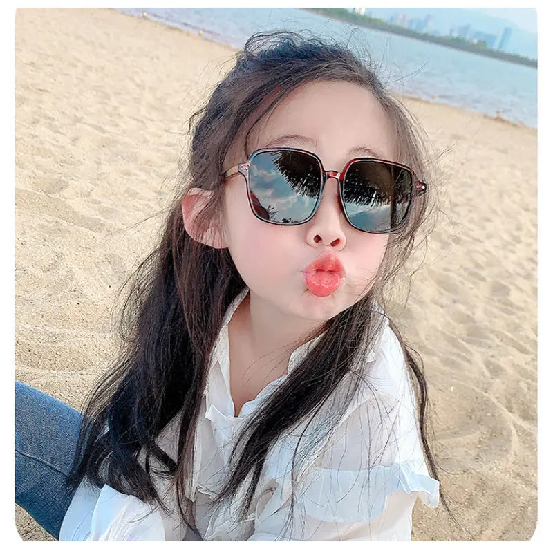 

New Fashion Kids Square Sunglasses Children Lens Goggle Boys Girls Oversized Black Colorful Sunshades Eyeglasses Oculo