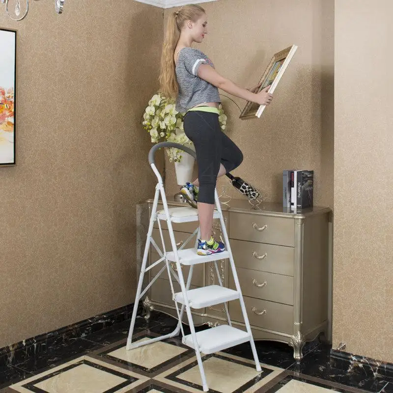 Домашняя лестница складывающаяся утолщенная в елочку домашняя четыре ступеньки