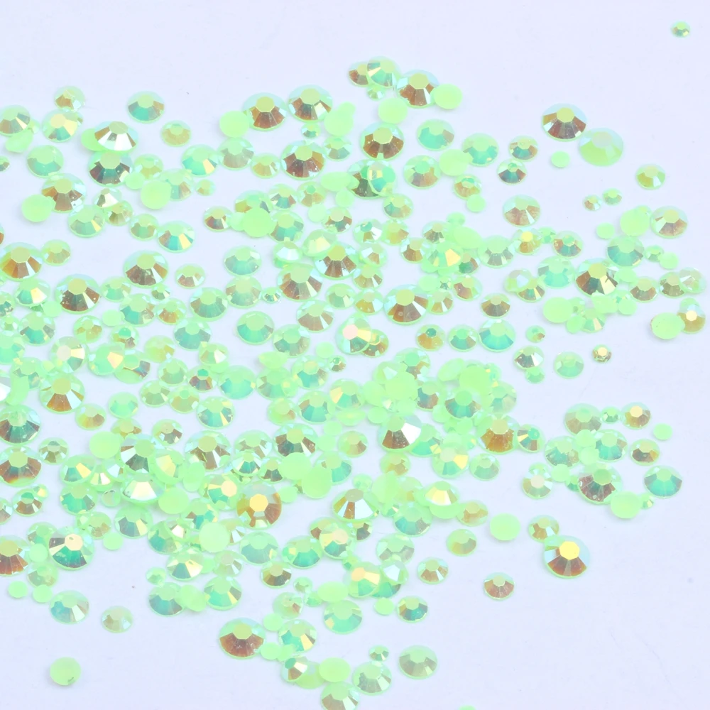 Стразы из смолы 2-6 мм зеленые AB круглые с плоской спинкой без горячей фиксации