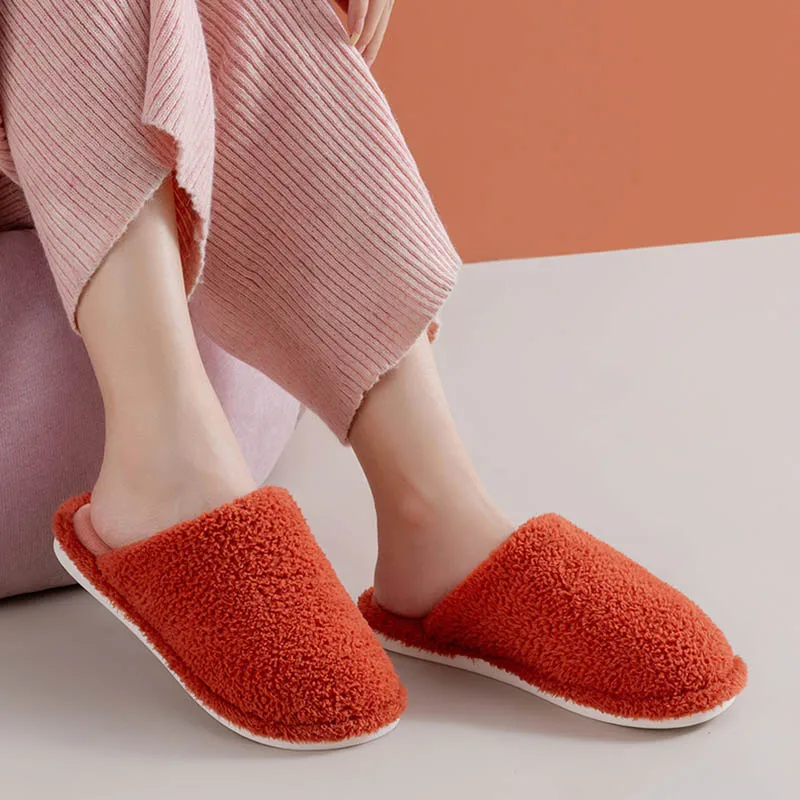 Женские тапочки зимние теплые милые меховые пара коротких плюшевых тапочек
