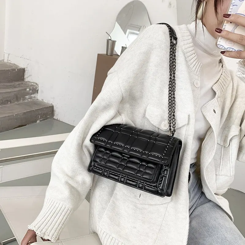 

Super hot rivet bag women's 2021 net red new fashion Korean versatile One Shoulder Messenger fashion chain bag