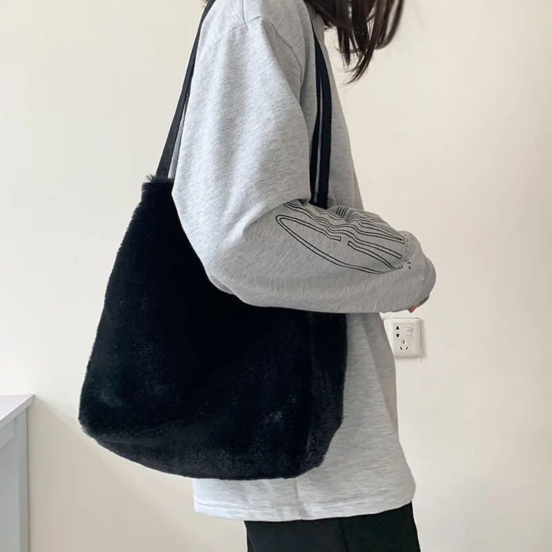 

Plush Handbags Faur Fur Shoulder Messenger Bag Shopping Totes Hand Bag Women Solid Color Ladies Bag Tote Chiristmas Gift Bag