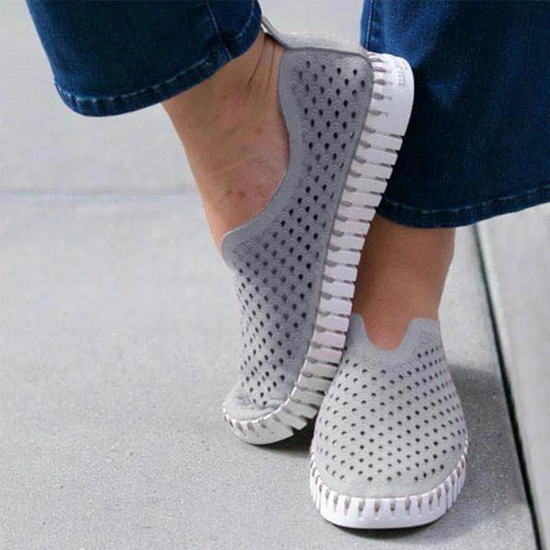 Женские дышащие босоножки с перфорацией летняя обувь мягкие лоферы женская на