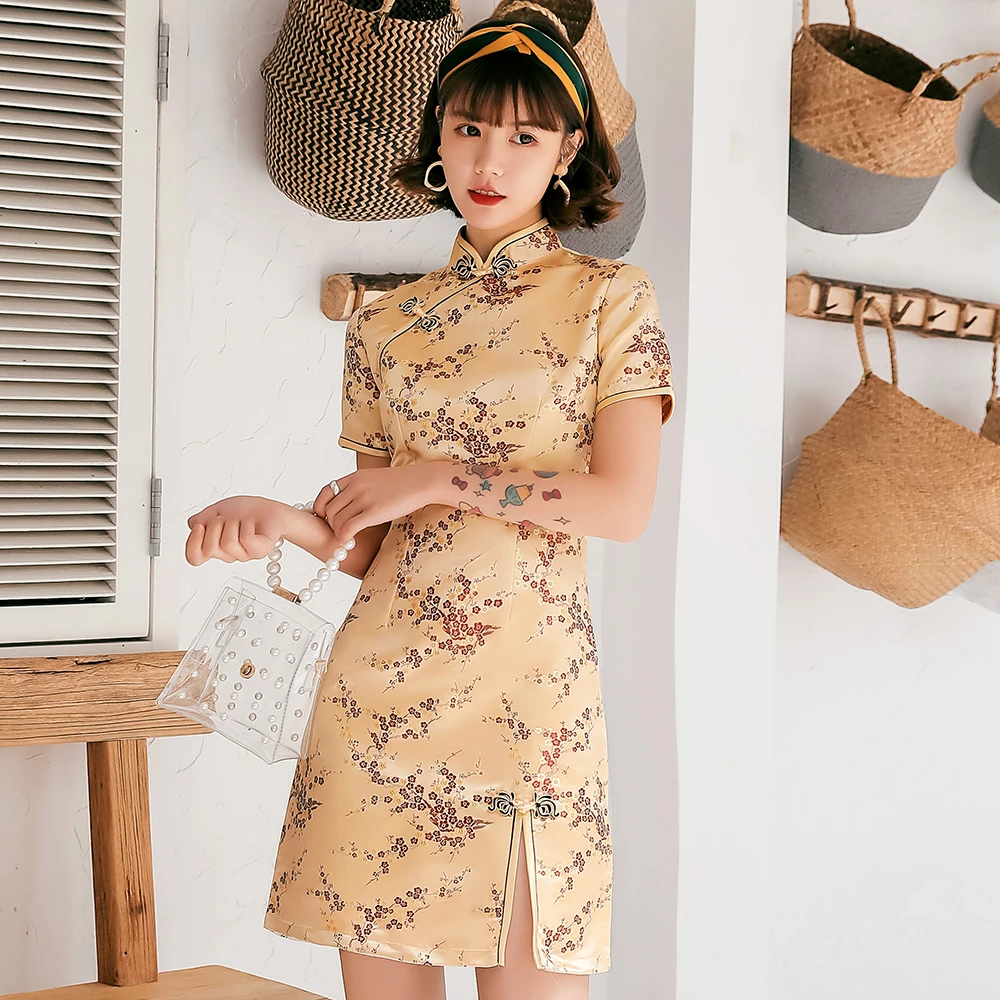 

Female Qipao Mandarin Collar Short Cheongsam Vestidso Gold Flower Novelty Satin Evening Party Gown Elegant Chinese Dress