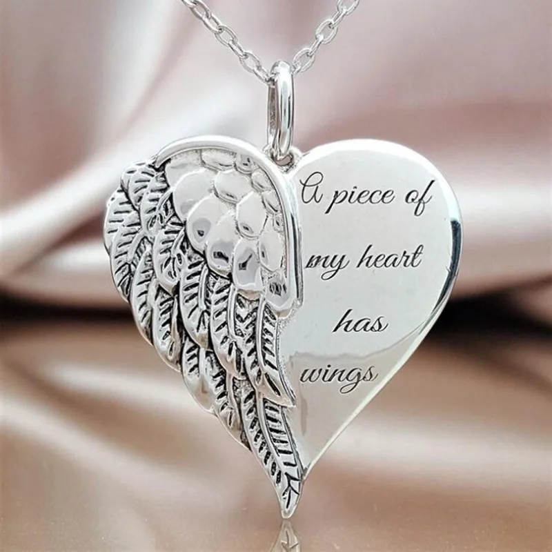 

New Love Heart Wings Pattern Pendant Necklace Elegant Whisper Angel Necklace Women Family Lover Jewelry Accessories