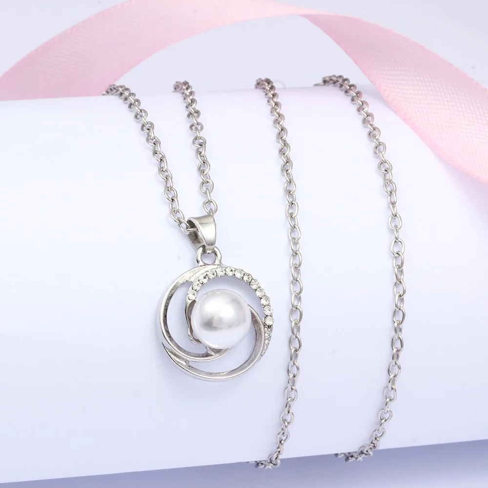 

New 2022 Women's Fashion Jewelry High Quality Luxury Pearl Flower Chalcedony Crystal Zircon Necklace Luxury Accessories