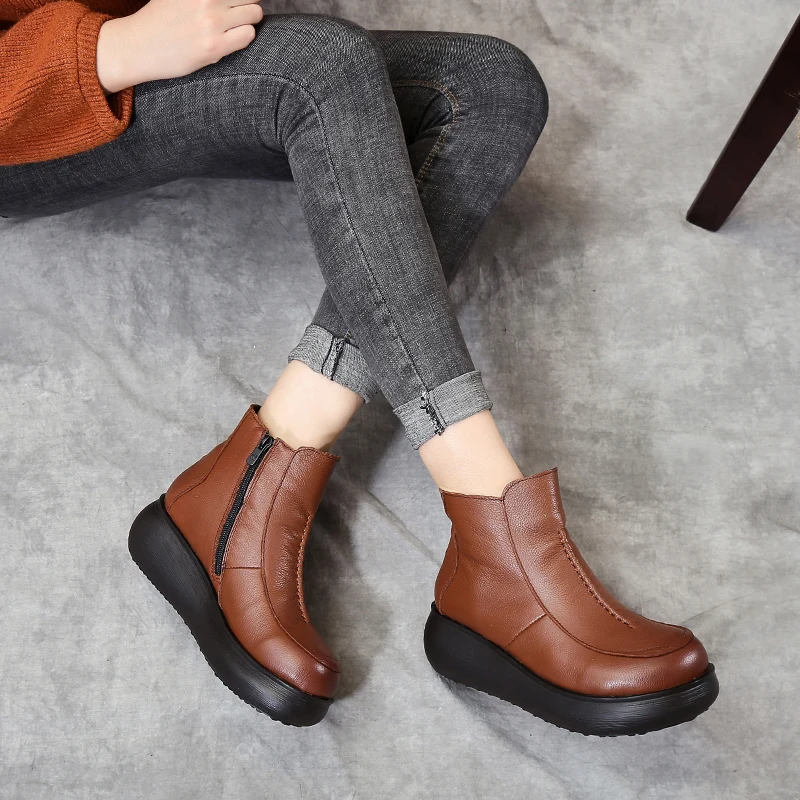 

YAERNI 2020 New Genuine Leather Winter Boots For Women Flat Shoes Ladies Snow Boots Women Flat Keep Warm Platform Work Shoes