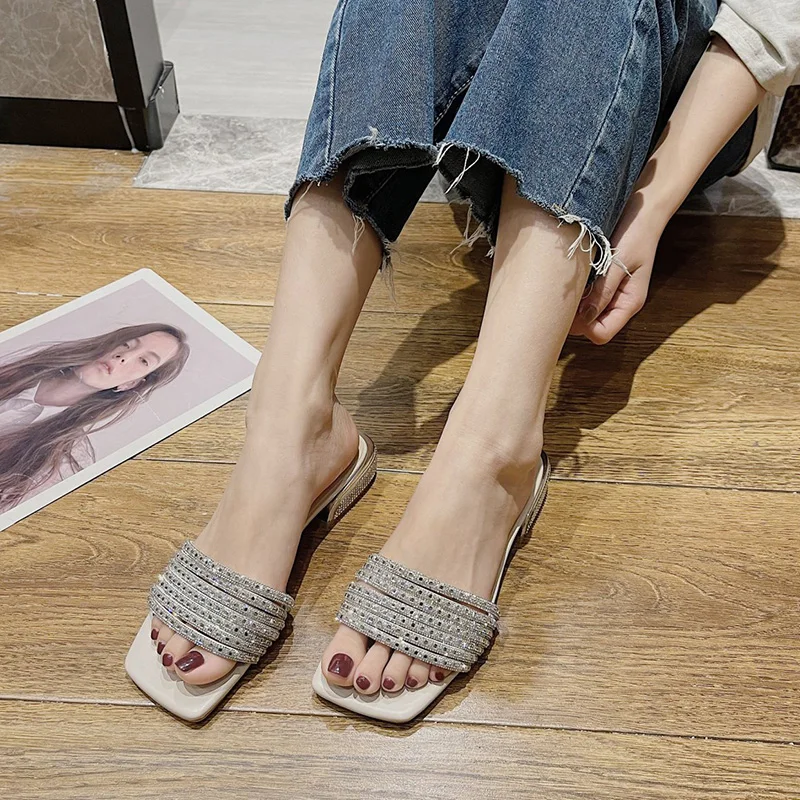 

Med Shoes Low Slippers Casual Slipers Women Slides Luxury Summer 2021 Rome Fashion PU Hoof Heels Shoes Woman 2021 Slippers Casua