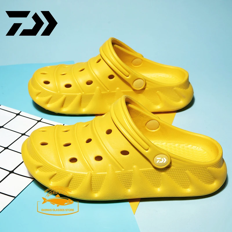 

Daiwa Men's Outdoor Slippers Fishing Shoes Large Fashion Personality EVA Integrated Flip-flops Non-slip Summer Men's Buns Sandal
