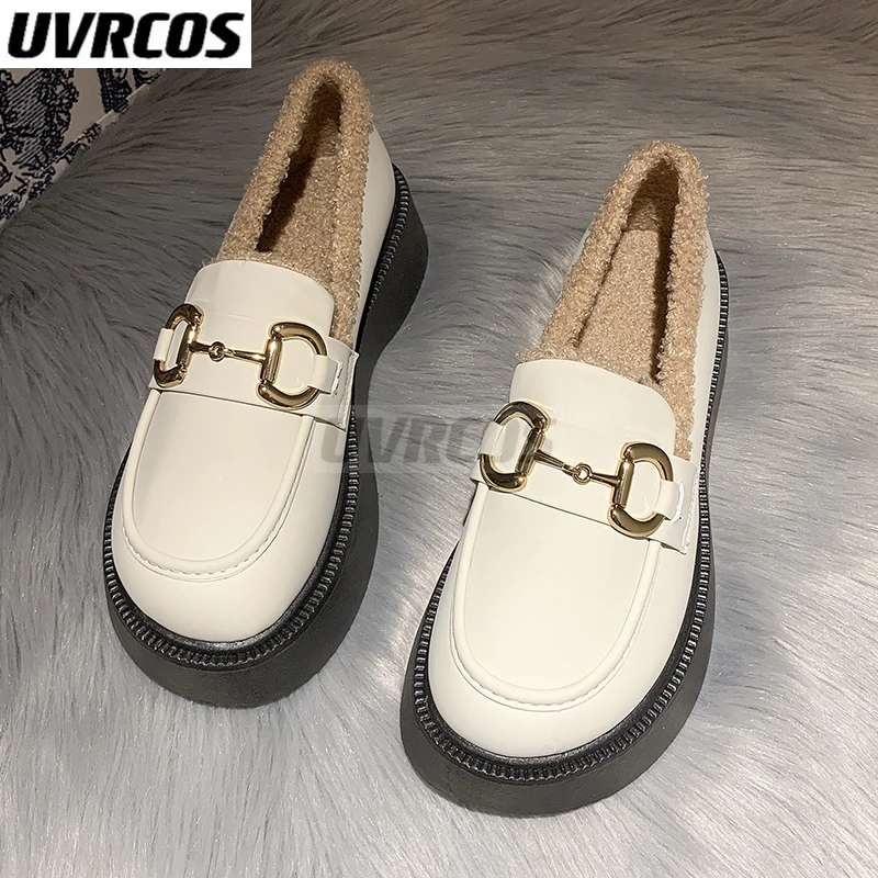

UVRCOS 2022, Зимние новые лоферы с металлической пряжкой, Женская бархатная обувь на платформе, повседневная обувь с пряжкой