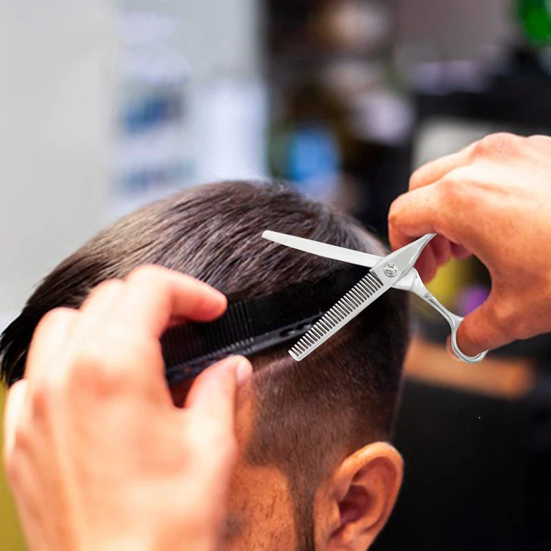 Стрижка ножницами мужская в первый раз. Стрижка волос ножницами мужчин. Тушевка в мужских стрижках ножницами. Как подстричь ножницами видео. Ножницы для стрижки.