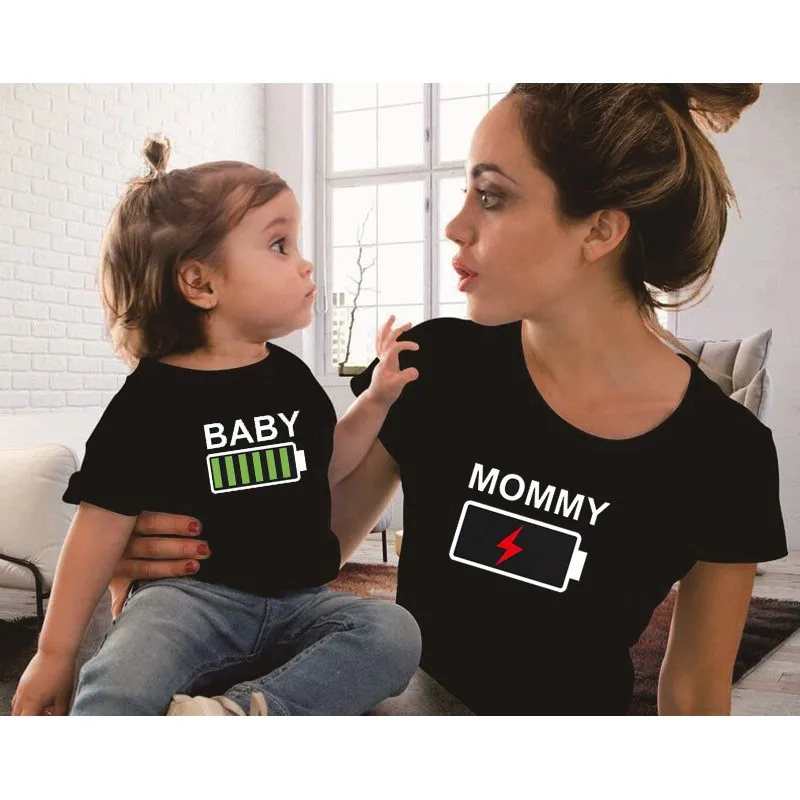 

Одинаковая одежда для семьи, футболка для мамы, отца, дочки, сына, ребенка, для родителей и детей, футболка с принтом красных букв, топы с коро...