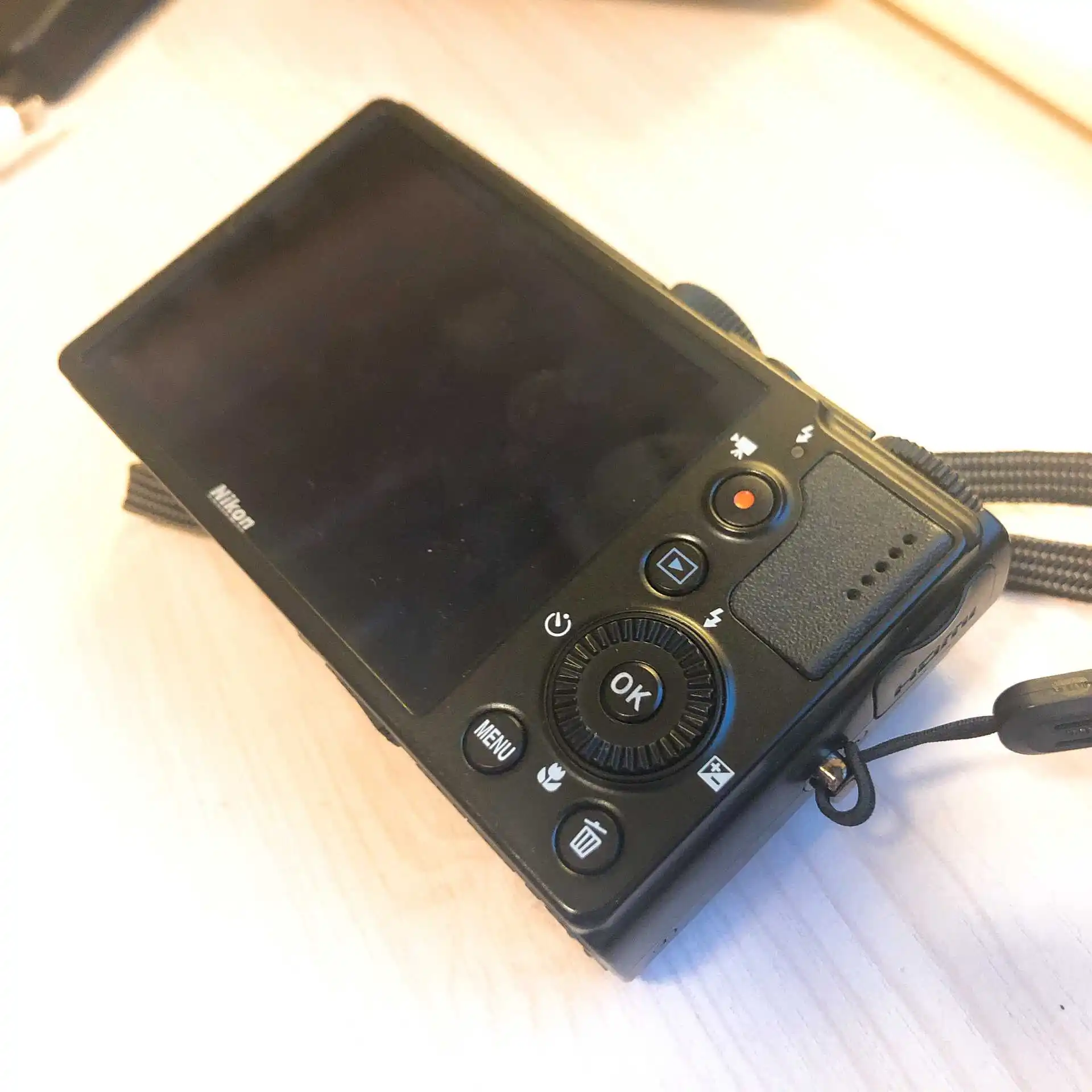 USED Nikon COOLPIX P300 12.2 MP Digital Camera 4.2x wide angle Auto Focus Image Stabilization WITH MIC | Электроника