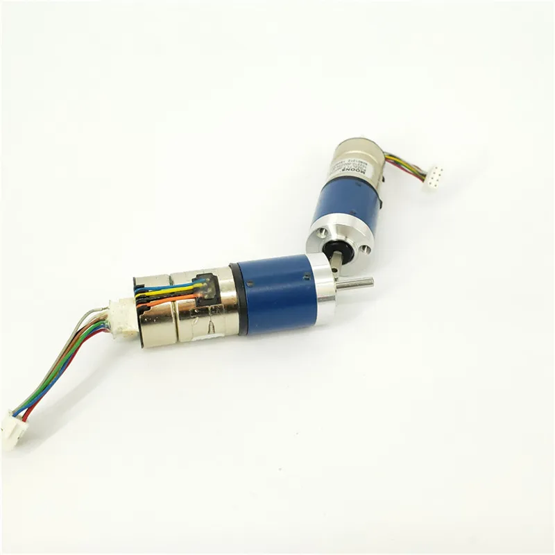 2 phase 4 wire planetary stepper motor 18 degree 20mm metal gear large torque | DC Motor